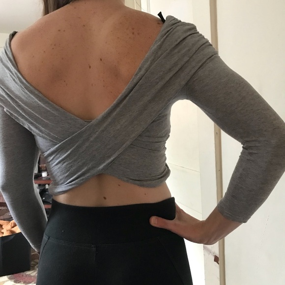 Trendy GREY crop top - Picture 6 of 6